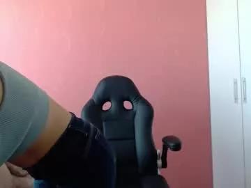 Freechat mora_haze on Chaturbate