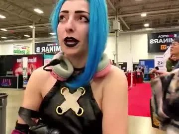 Freechat mymindbreaks2 on Chaturbate