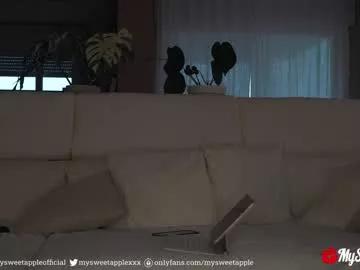 Freechat mysweetapple on Chaturbate
