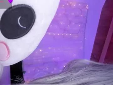 Freechat nanaleon on Chaturbate