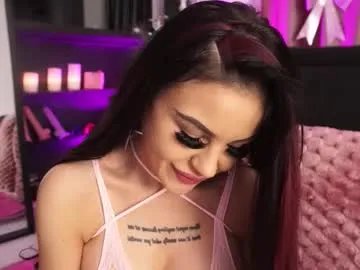 Freechat naomyblackbarbie on Chaturbate