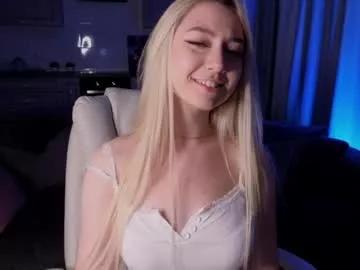 Freechat owlluree on Chaturbate