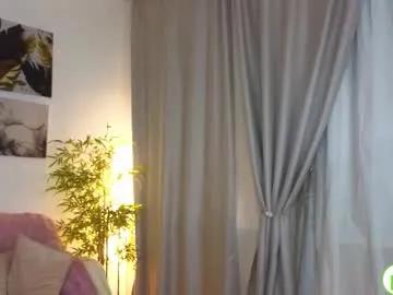 Freechat peach_mila on Chaturbate