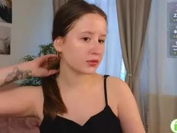 Freechat peach_mila on Chaturbate