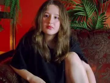 Freechat peach_mila on Chaturbate