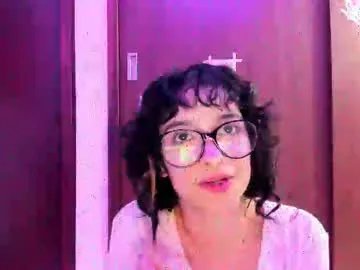Freechat petitee_lunna on Chaturbate