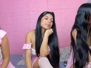 Freechat petitestrawberry18 on Chaturbate