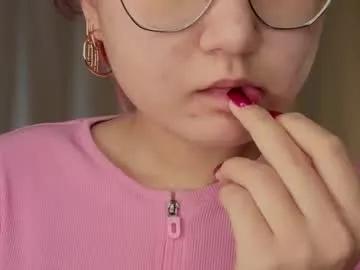 Try 18 years old phebenogowski from Chaturbate phebenogowski from Chaturbate