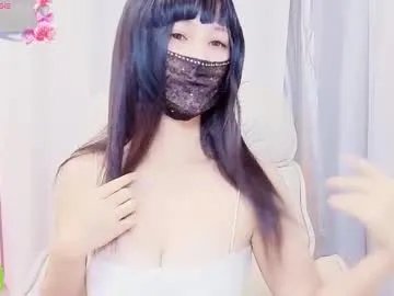 qiqi_mimi9900 on Chaturbate