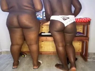 Freechat queenkiah on Chaturbate