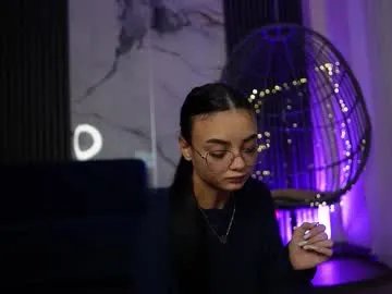 rachelravee on Chaturbate