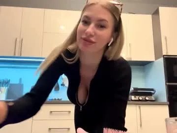 raeannschemmer — I'm new here ....Goal:Squeeze tits:Mila is here with you #bigboobs #18 #cute #new  #natural [0 tokens remaining]