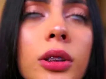 ravennadarcy on Chaturbate