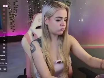 Freechat redvelveten on Chaturbate