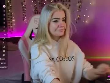 Freechat redvelveten on Chaturbate