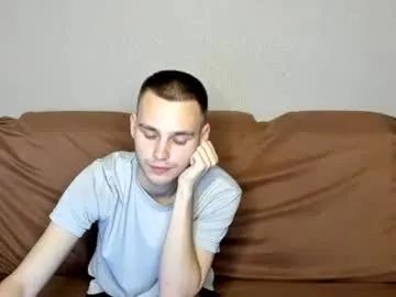 Freechat robert10211 on Chaturbate