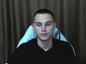 Freechat robert10211 on Chaturbate