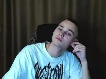Freechat robert10211 on Chaturbate