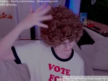 Freechat runesy on Chaturbate