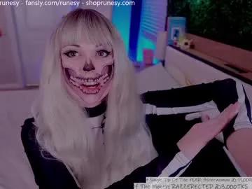 Freechat runesy on Chaturbate