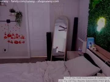 Freechat runesy on Chaturbate
