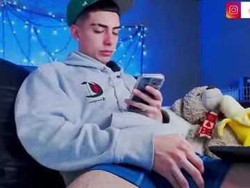 Freechat ryannhill_ on Chaturbate