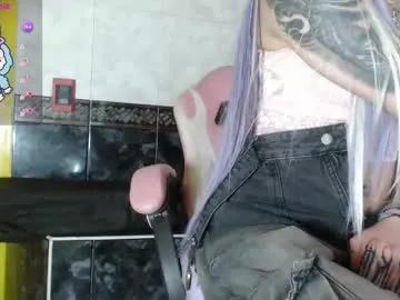 Freechat sally23_ on Chaturbate