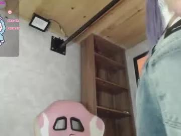 Freechat sally23_ on Chaturbate