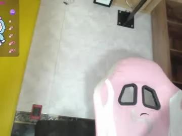 Freechat sally23_ on Chaturbate