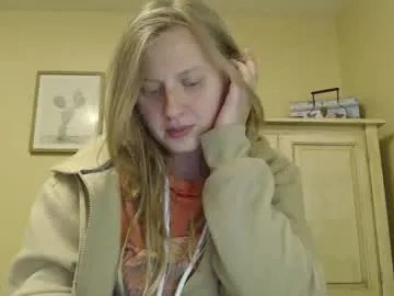 scartit — shirt off #feet #blonde #bigboobs #girlnextdoor #nolush [5 tokens remaining]