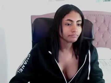 Freechat shaneelle on Chaturbate