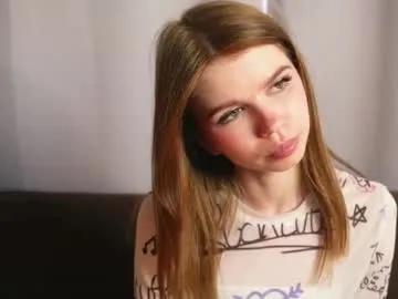 Freechat shelleyborom on Chaturbate