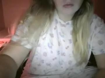 Freechat shyelyseee on Chaturbate