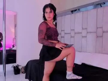 Freechat snakemuse on Chaturbate