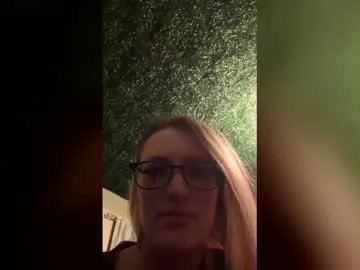 stardiamond6 — GOAL: Bra off [105 tokens remaining] Make me cum daddy! #new #daddy #bigtits