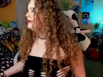 strwbby on Chaturbate