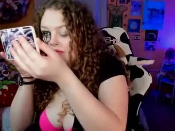 strwbby on Chaturbate