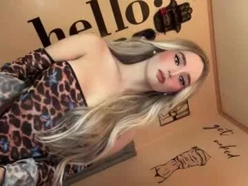 surprisecockmia on Chaturbate