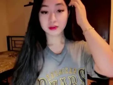 sweetlovepinay04 on Chaturbate