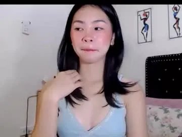 swt_asianholly on Chaturbate