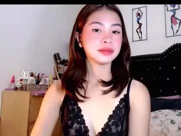 swt_asianholly on Chaturbate