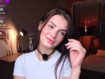 synne_glows on Chaturbate 