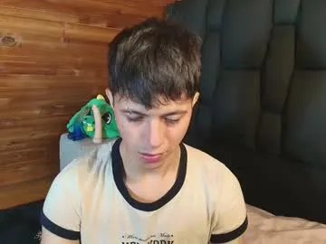 Freechat thiago_n_sam on Chaturbate