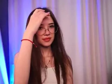 Freechat tinyanie on Chaturbate