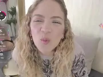 velora_ on Chaturbate