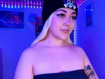 violeet_smile on Chaturbate