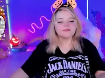 waifumochi_chan on Chaturbate