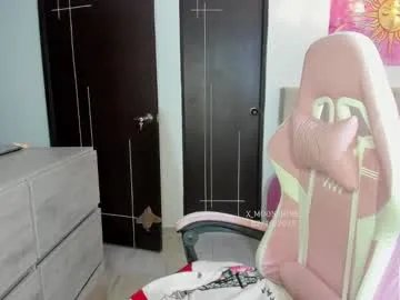 x_moonshine on Chaturbate