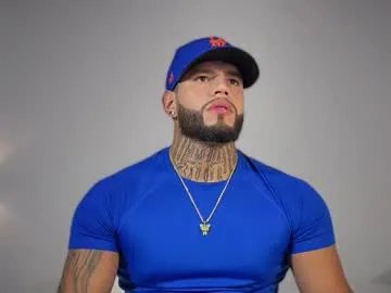 yamp_bigcock on Chaturbate