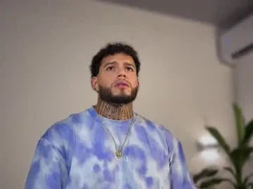 yamp_bigcock on Chaturbate